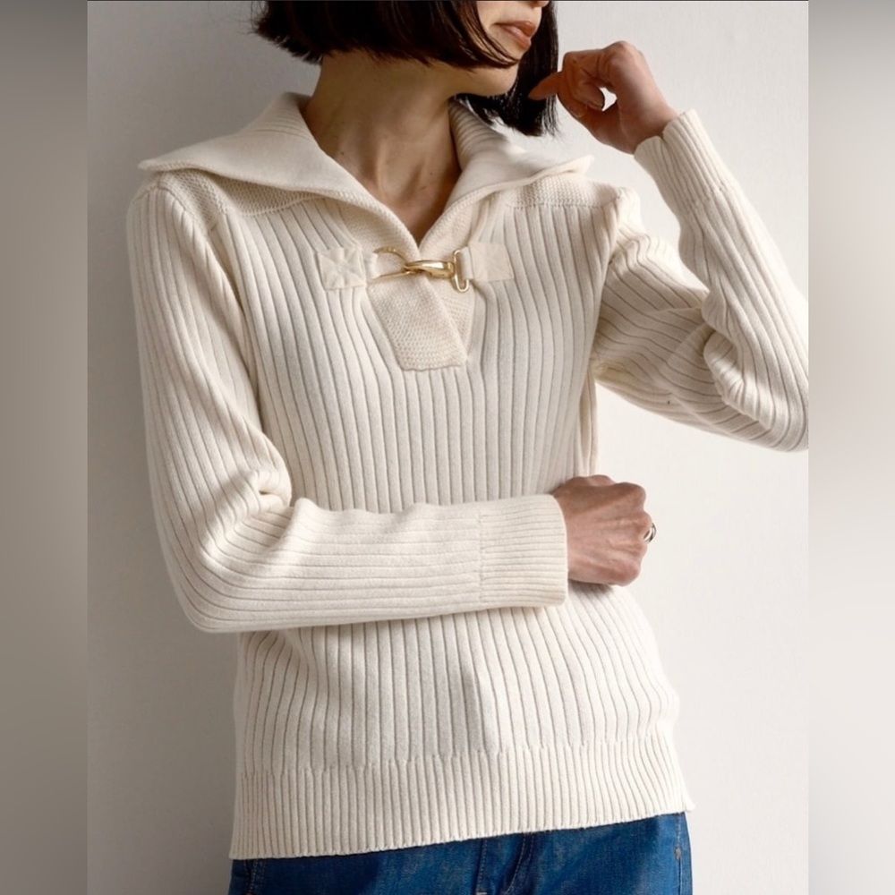 NWOT RALPH LAUREN CREAM RIBBED V NECK SWEATER WITH GOLD TOGGLE